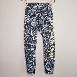 Lululemon Soulcycle wunder under roll down leggings banana print size 4